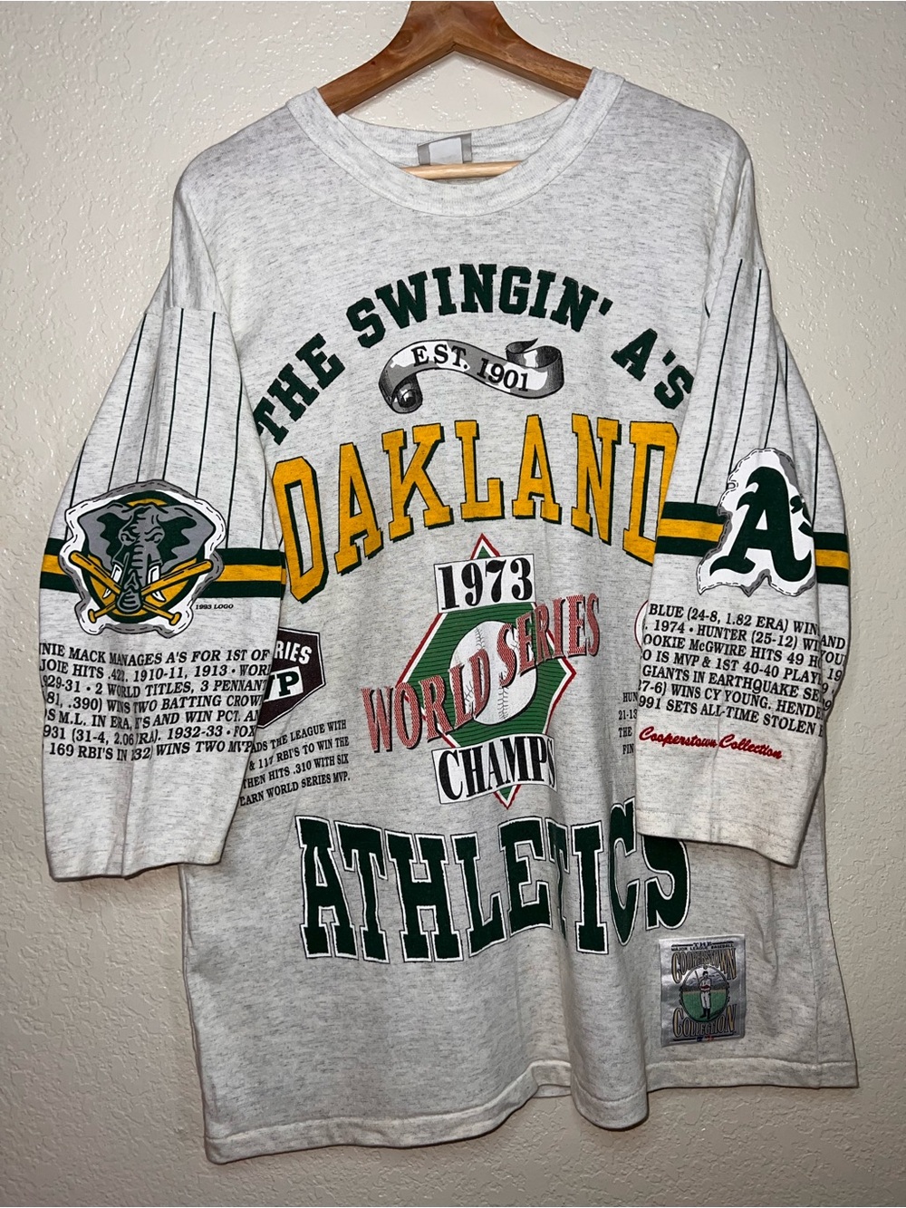 Vintage Oakland Athletics 3/4 Length Sleeve Shirt Size Large